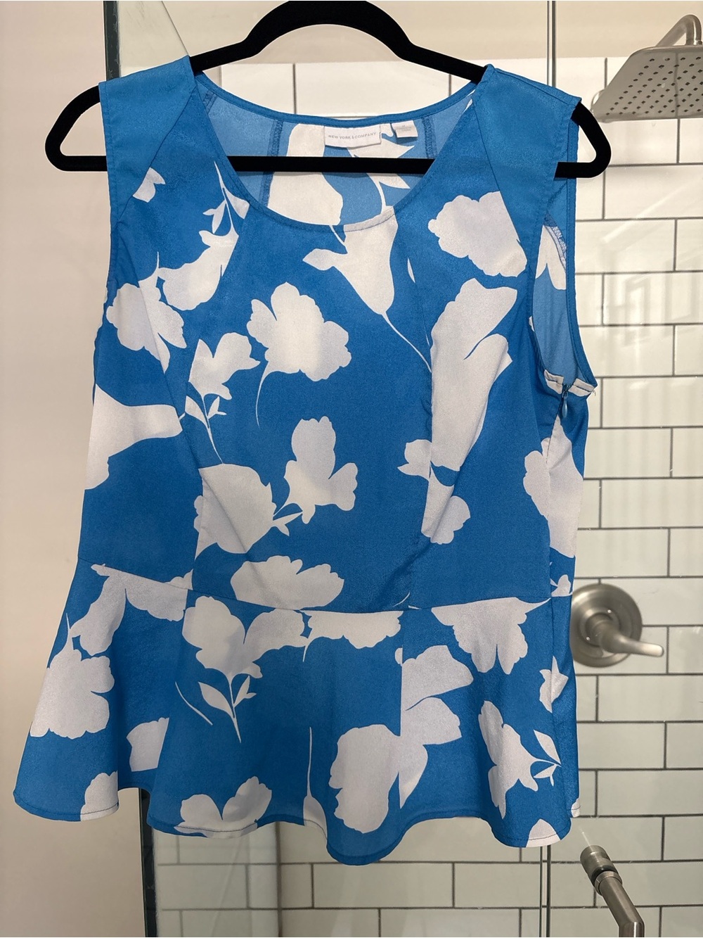 Womens Blue and White Floral Sleeveless Peplum Top size M
